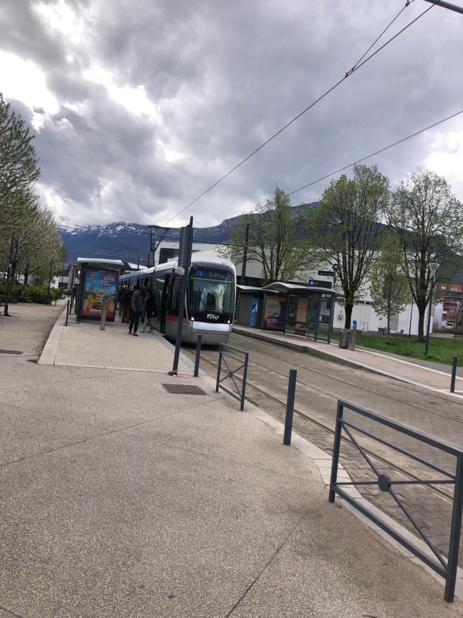Soyeux De La Bruyere/ Grenoble*parking Gratuit Apartment Grenoble