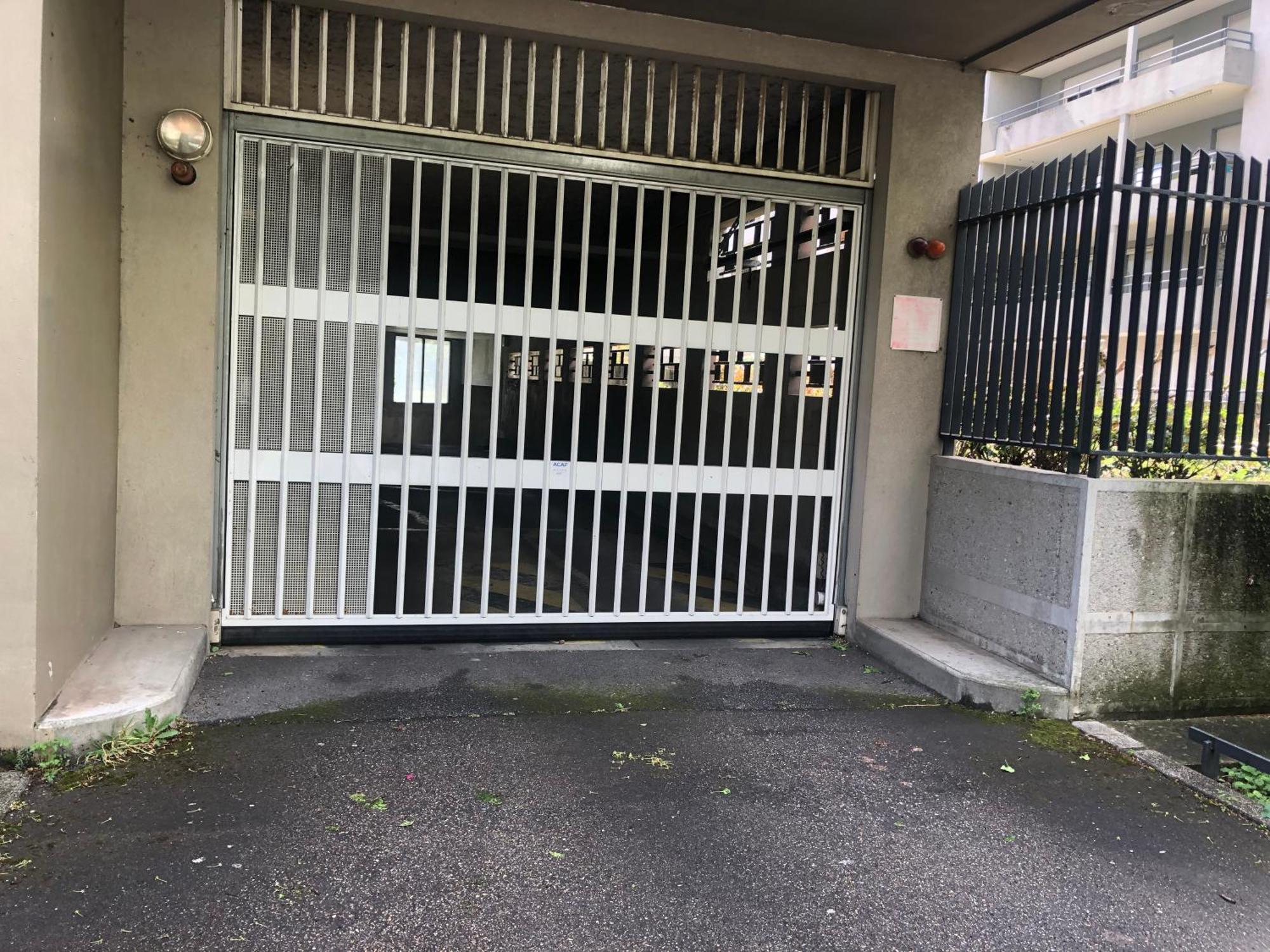 Soyeux De La Bruyere/ Grenoble*parking Gratuit