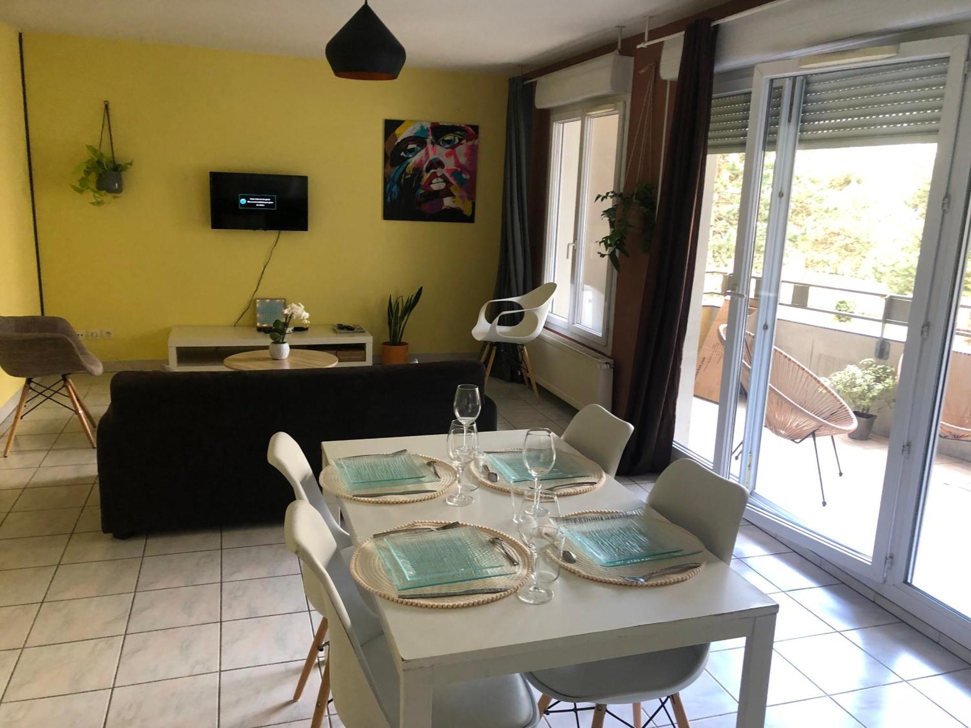Soyeux De La Bruyere/ Grenoble*parking Gratuit