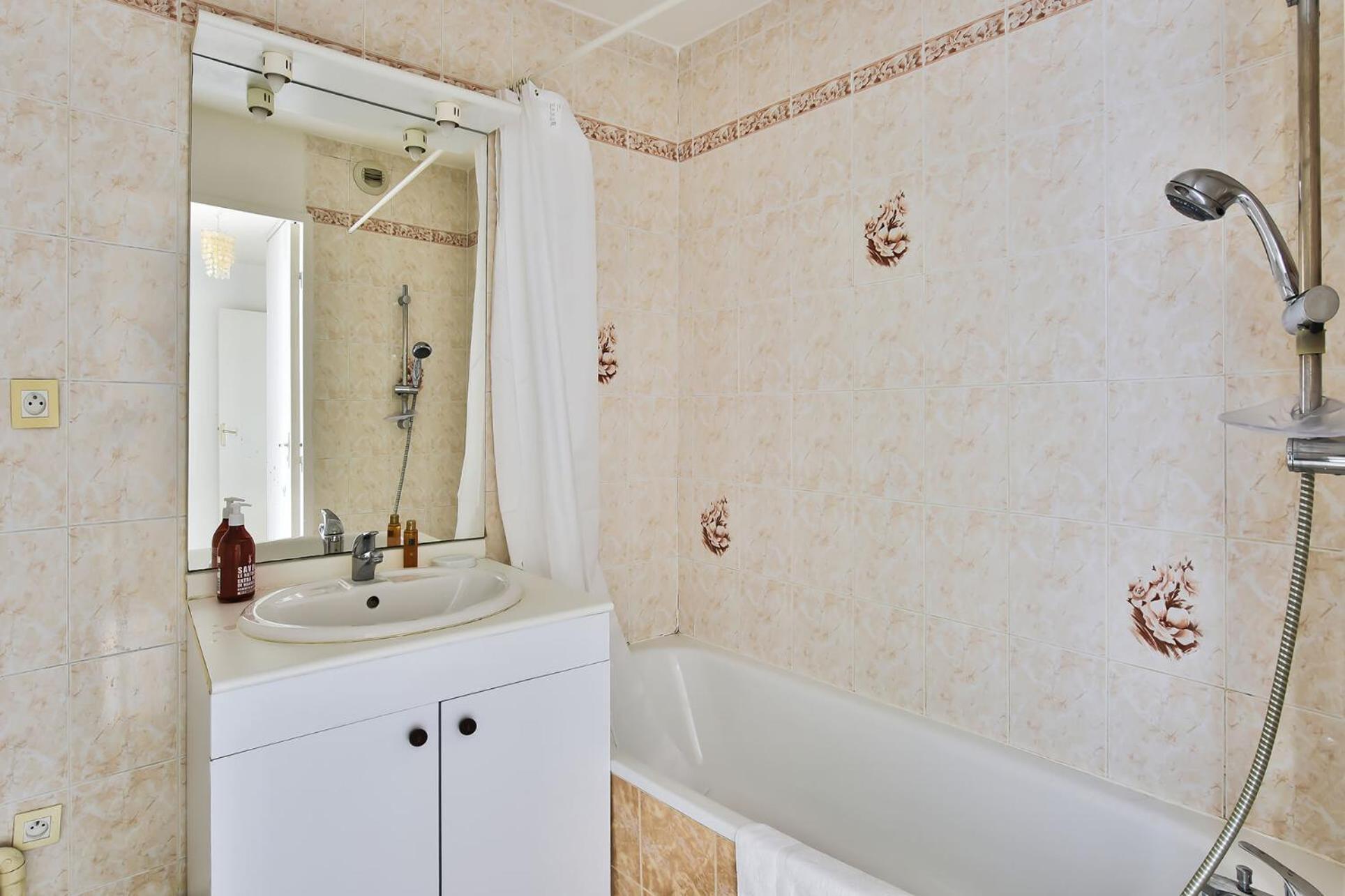 Appartement Soyeux De La Bruyere/ Grenoble*parking Gratuit